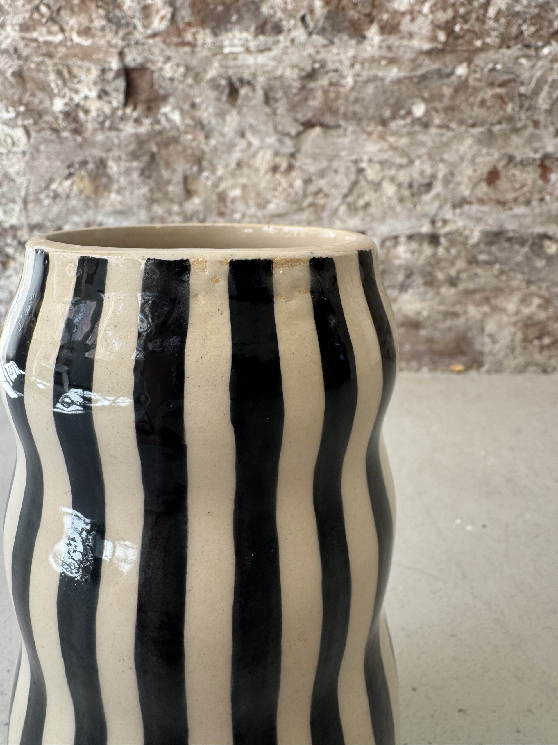NOIR / STRIPE / VASE – Bild 5