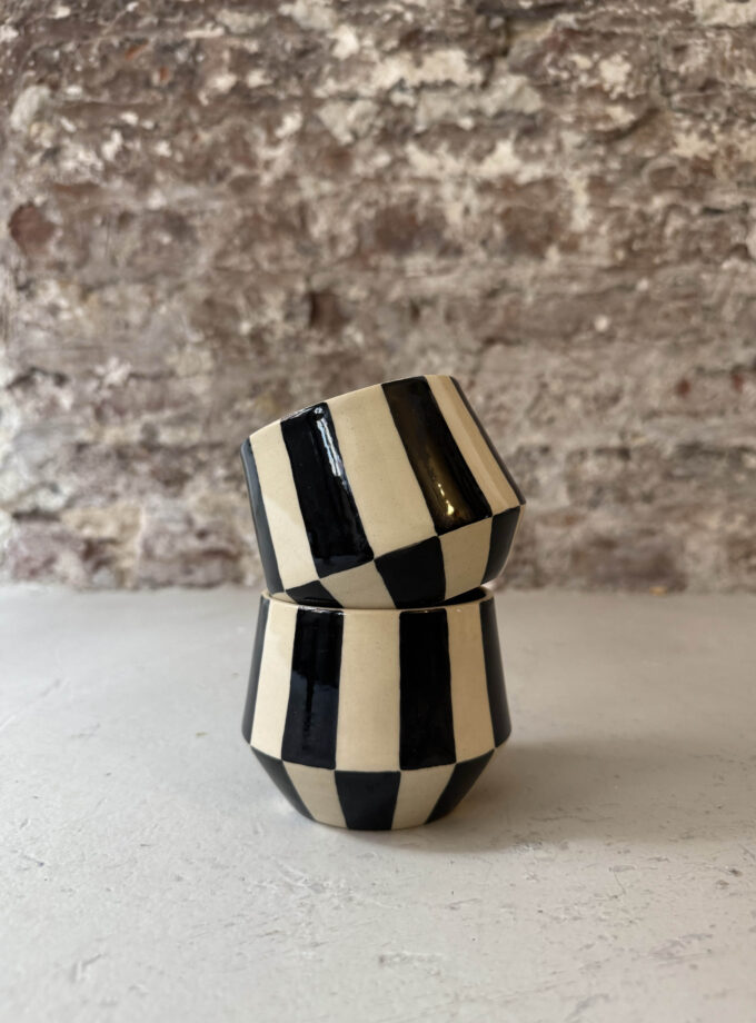 NOIR / GRID / CUP