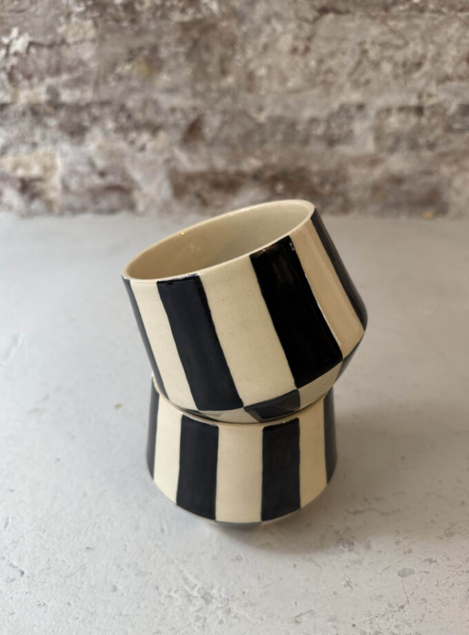 NOIR / GRID / CUP