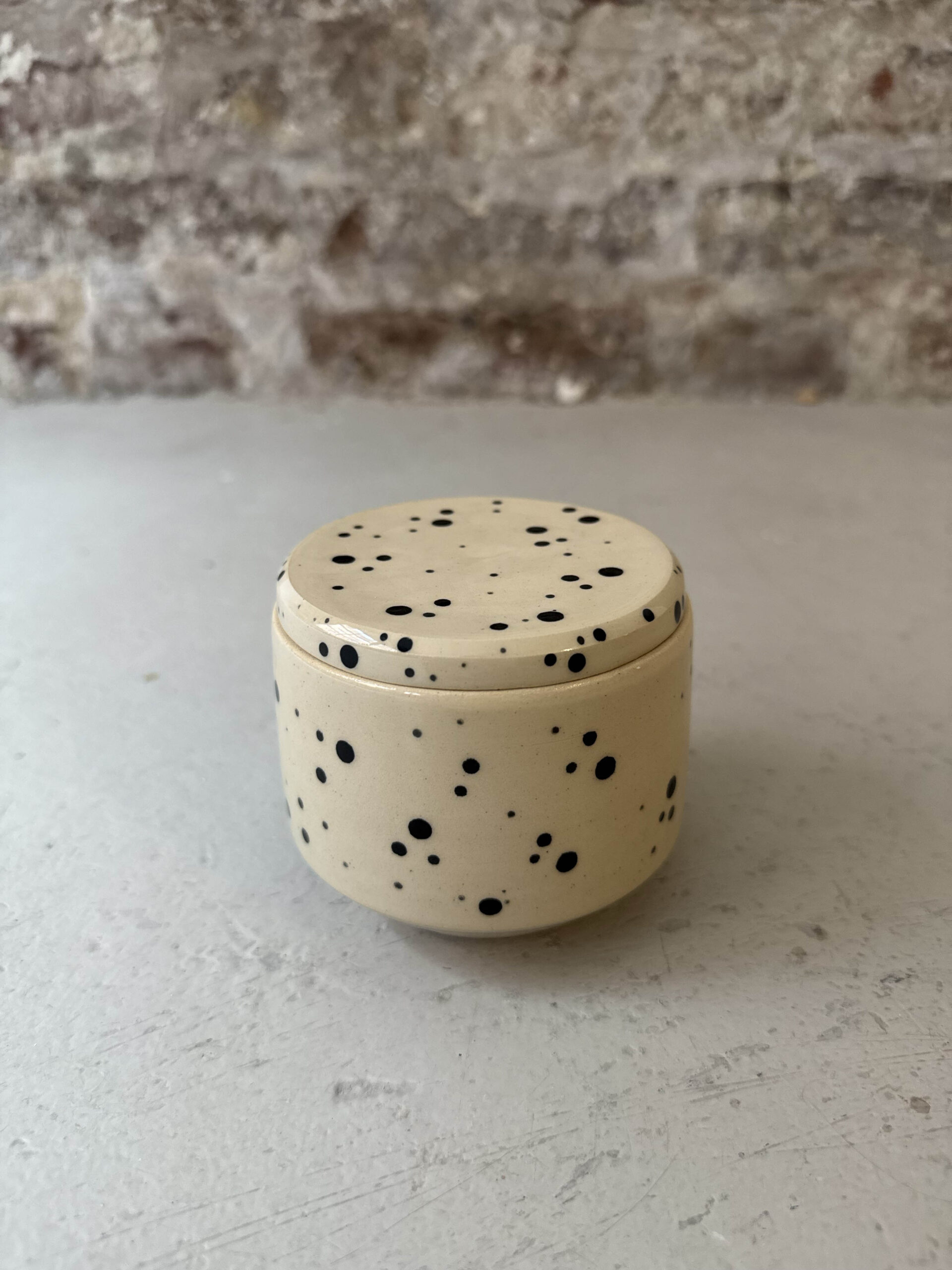 NOIR / DOT / BUTTER DISH – Bild 4