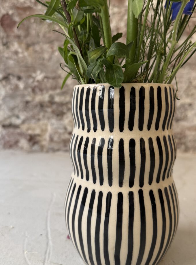 NOIR / LINE / VASE No.2