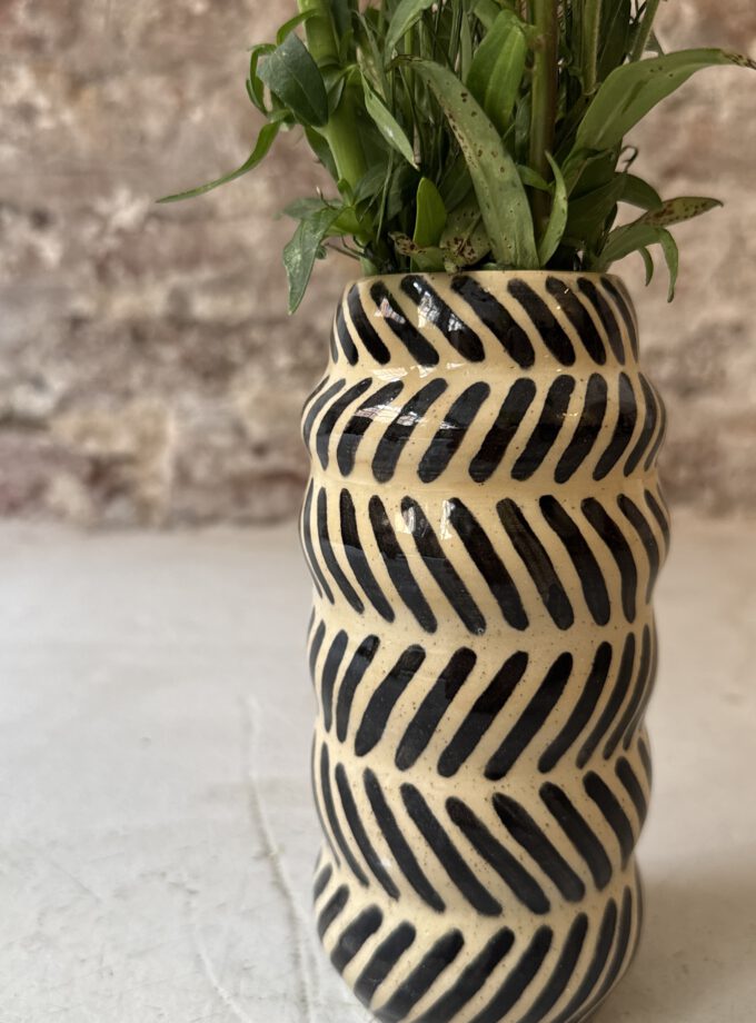 NOIR / LINE / VASE No.3