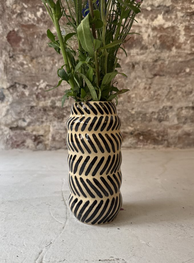 NOIR / LINE / VASE No.3