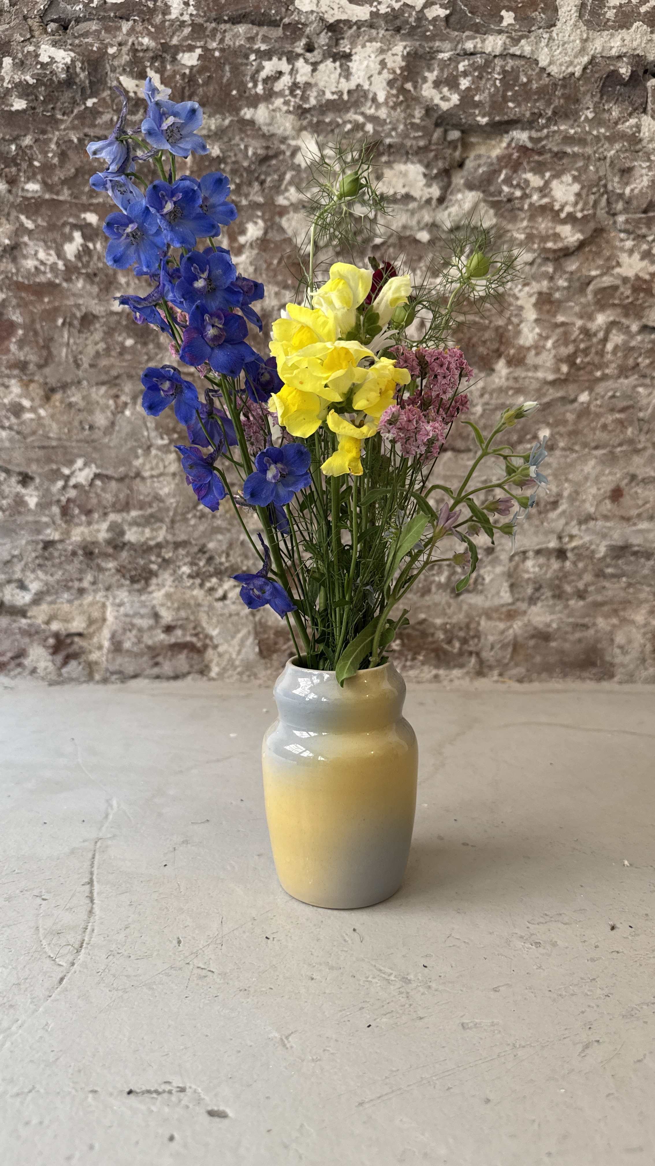 FADE / LIGHT / VASE