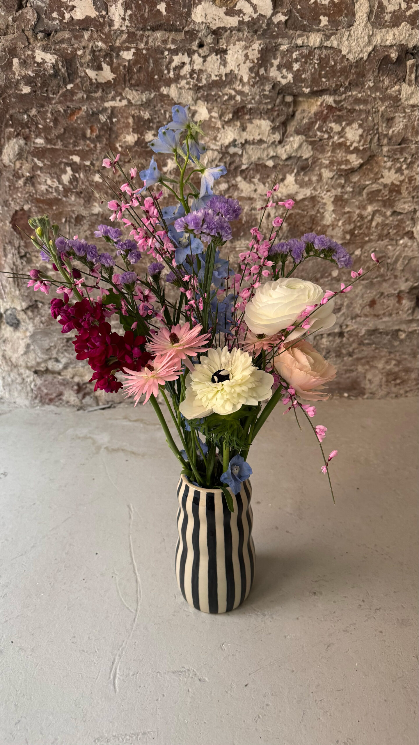 NOIR / STRIPE / VASE