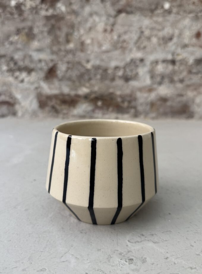 NOIR / LINE / CUP