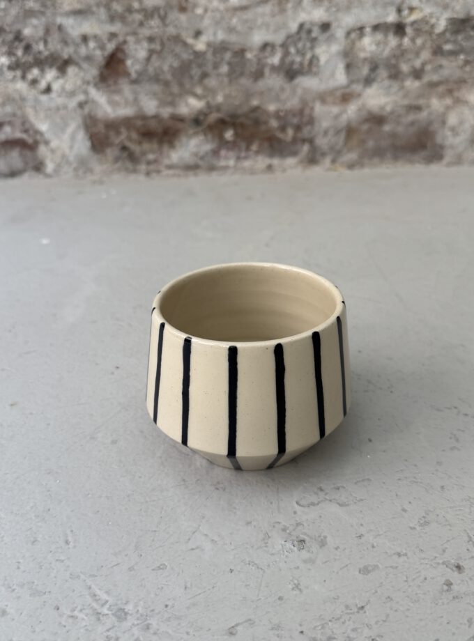 NOIR / LINE / CUP