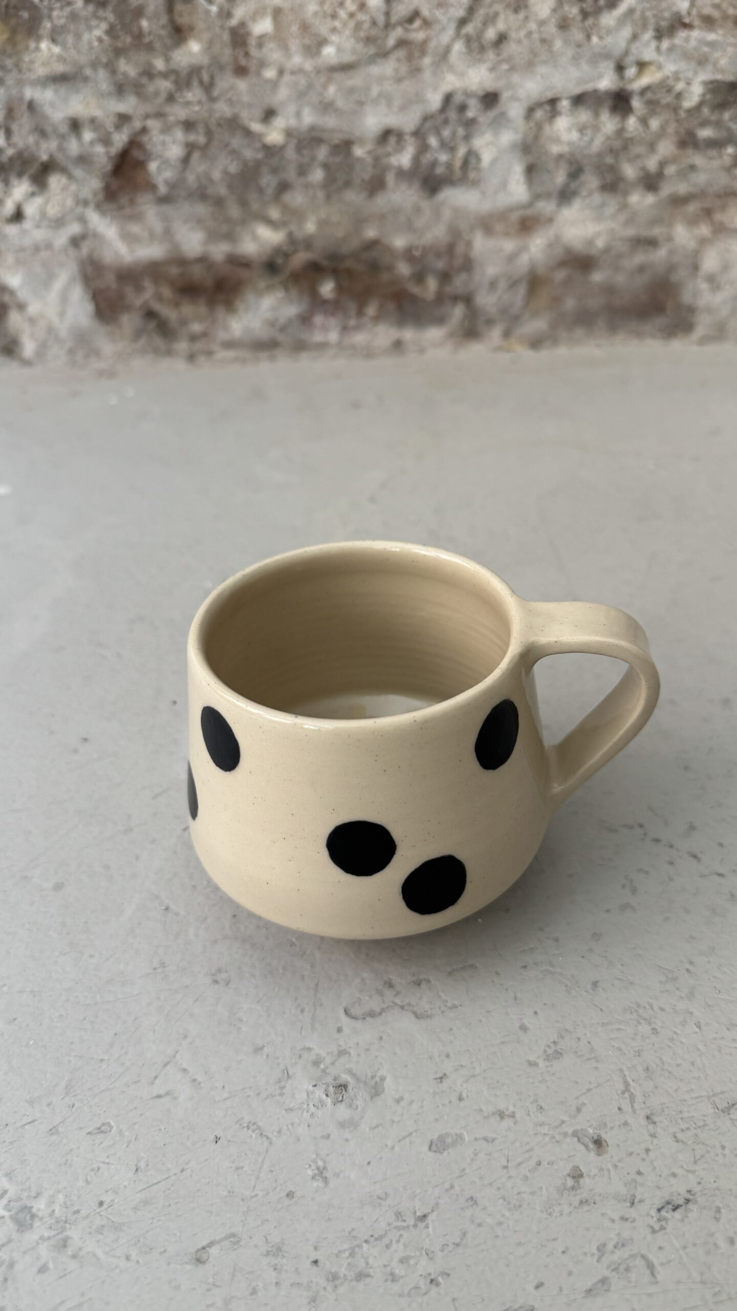 NOIR / POLKA DOT / MUG – Bild 4