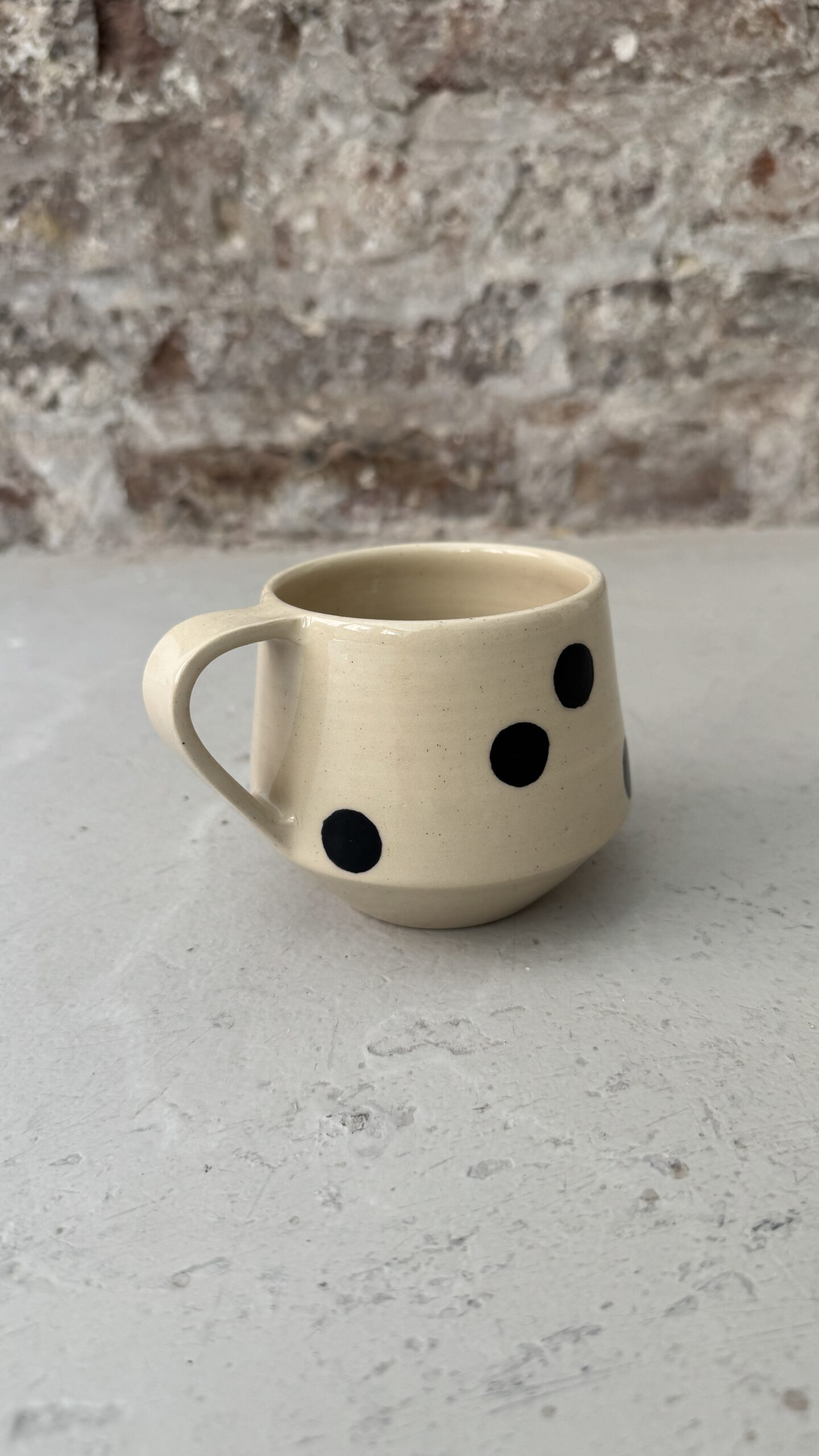 NOIR / POLKA DOT / MUG – Bild 3