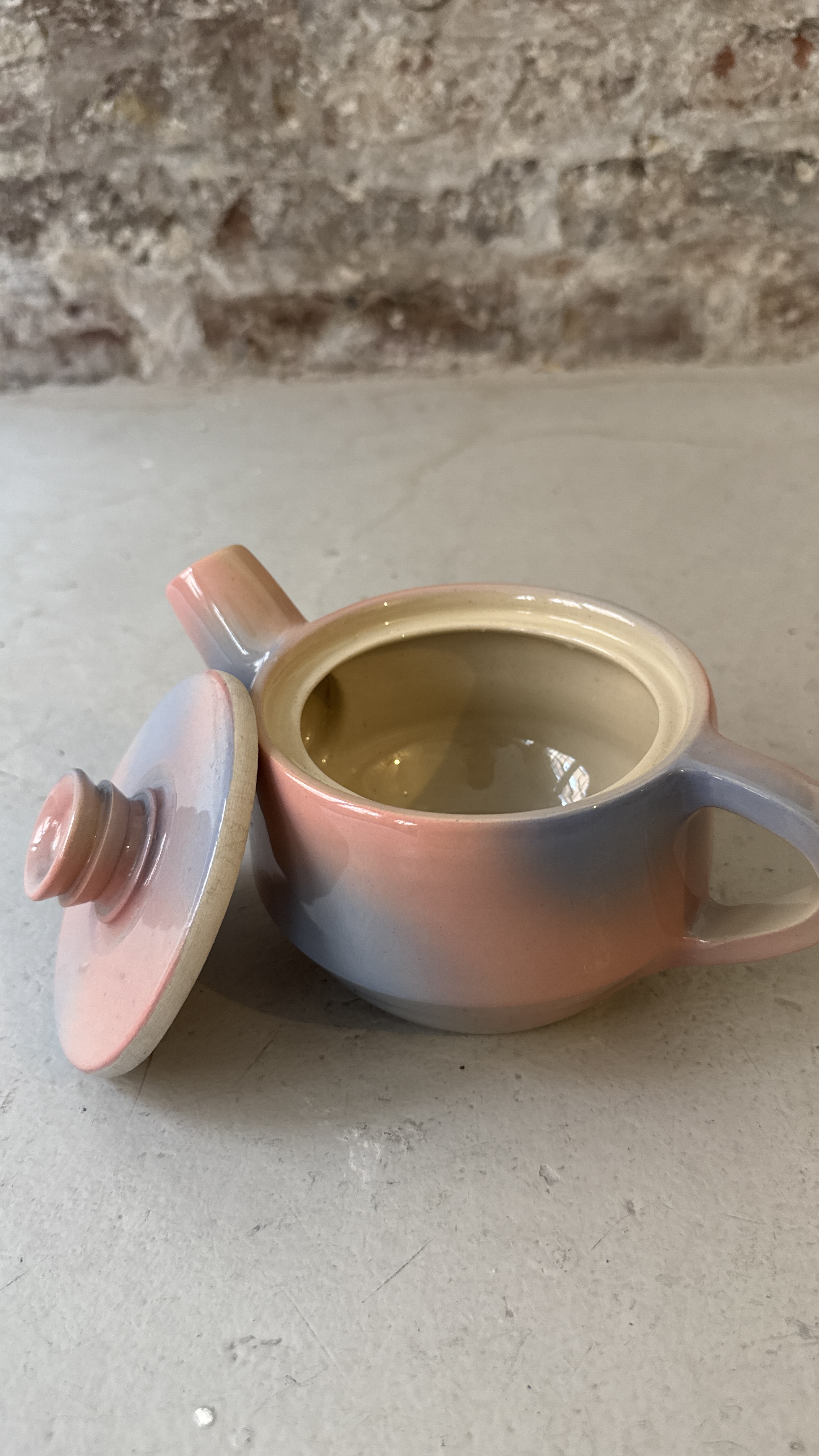 FADE / GLOW / TEAPOT – Bild 8