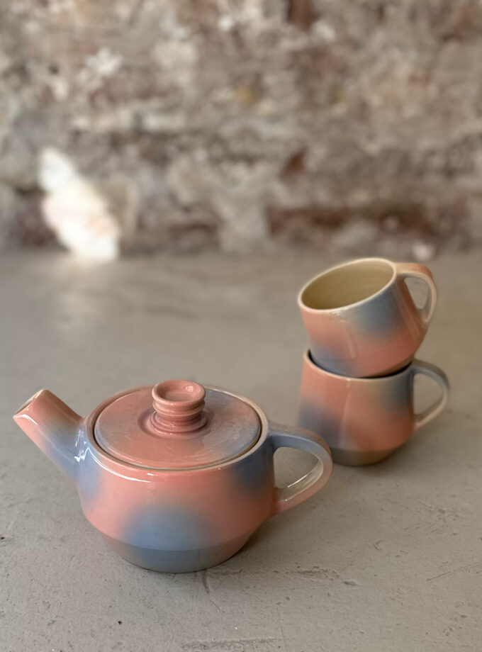 FADE / GLOW / TEAPOT
