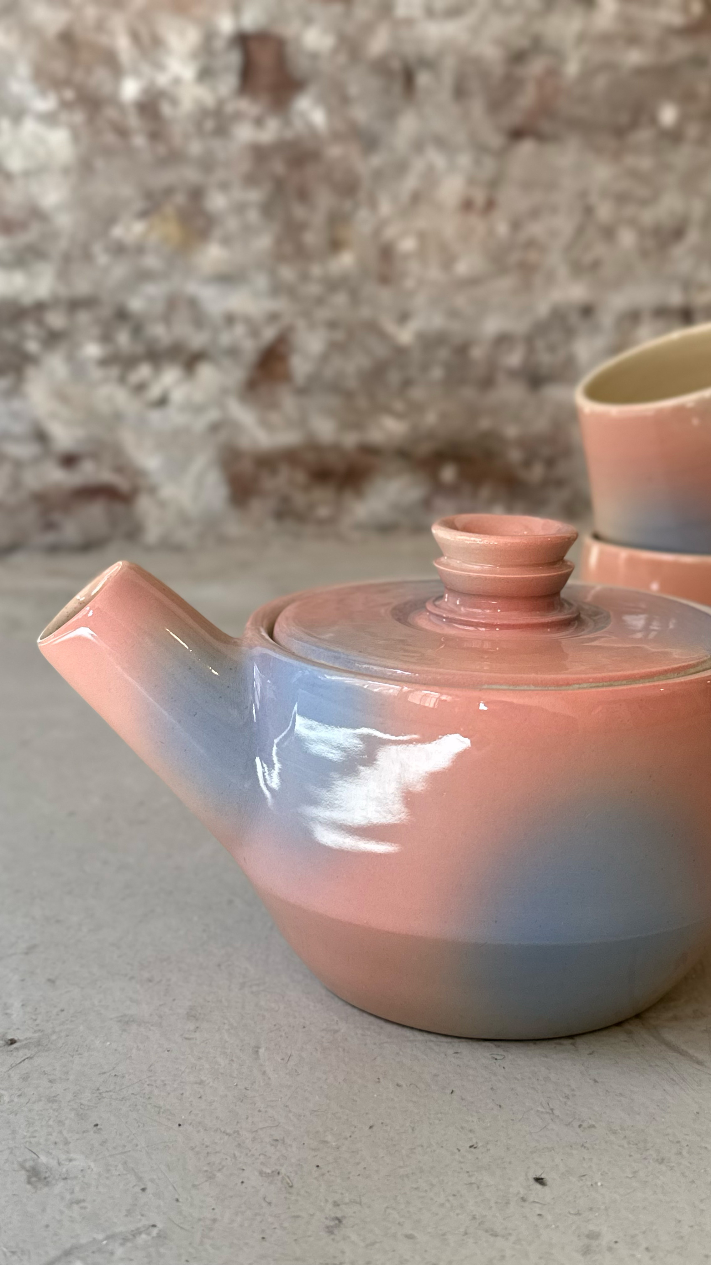 FADE / GLOW / TEAPOT – Bild 3