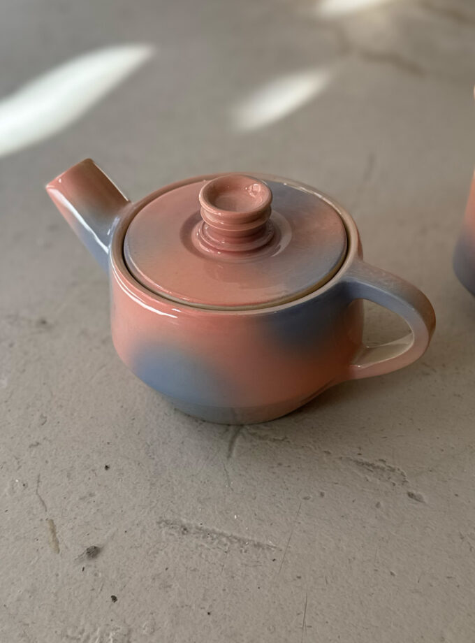 FADE / GLOW / TEAPOT