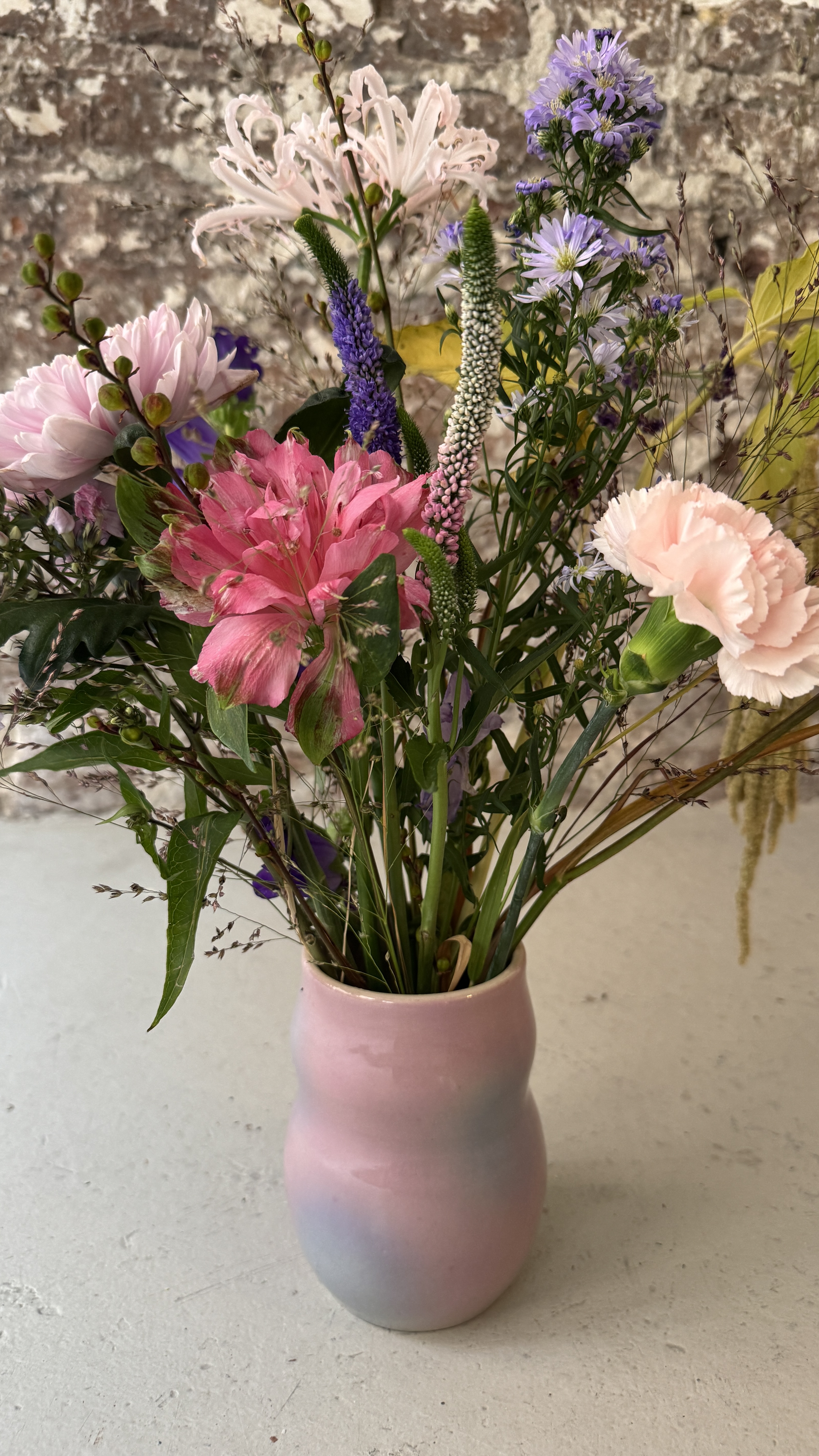 FADE / HAZE / VASE – Bild 2