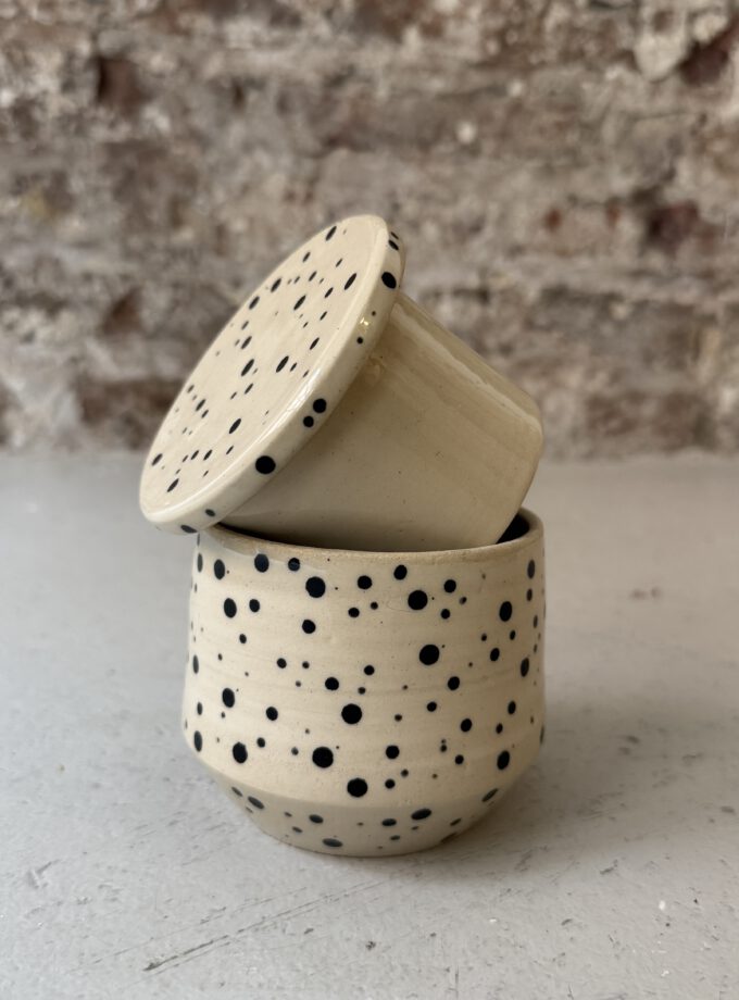 NOIR / DOT / BUTTER DISH