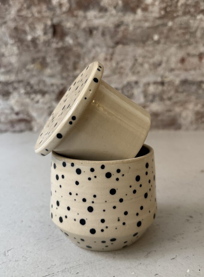 NOIR / DOT / BUTTER DISH