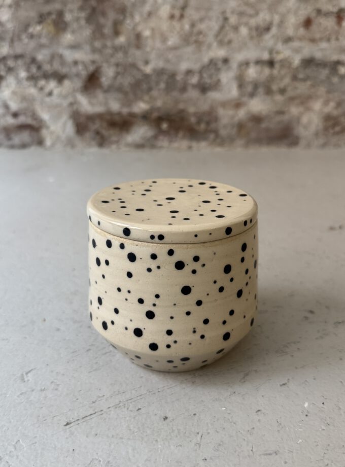 NOIR / DOT / BUTTER DISH