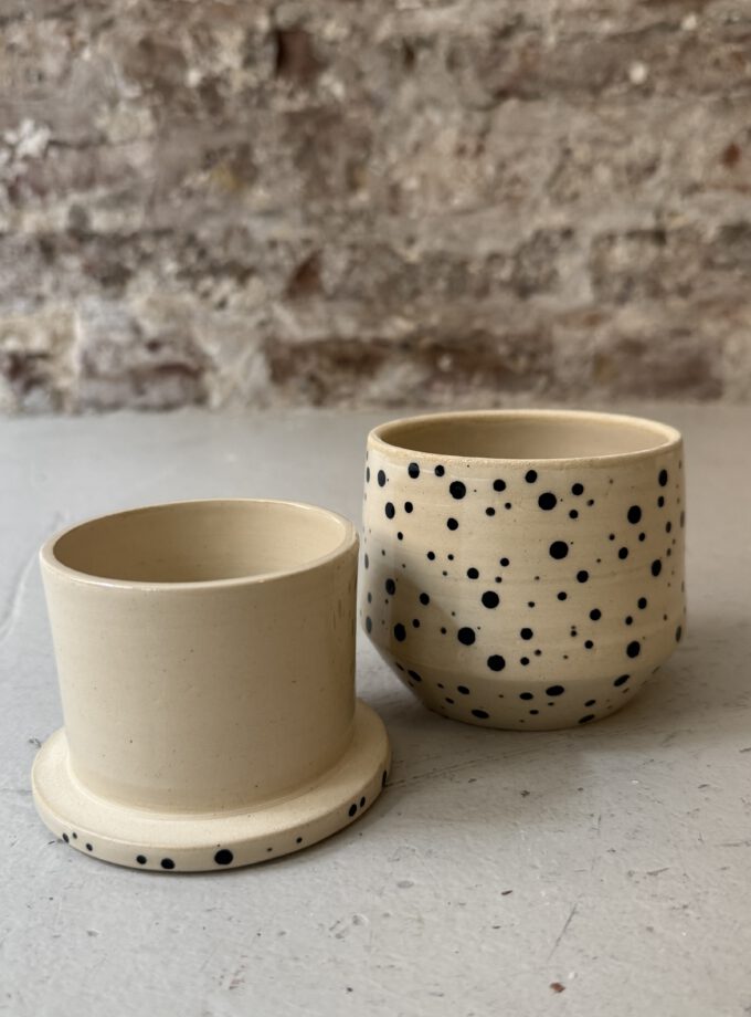 NOIR / DOT / BUTTER DISH