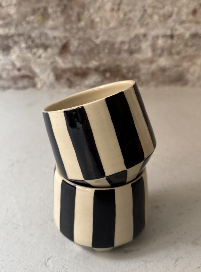 NOIR / GRID / CUP
