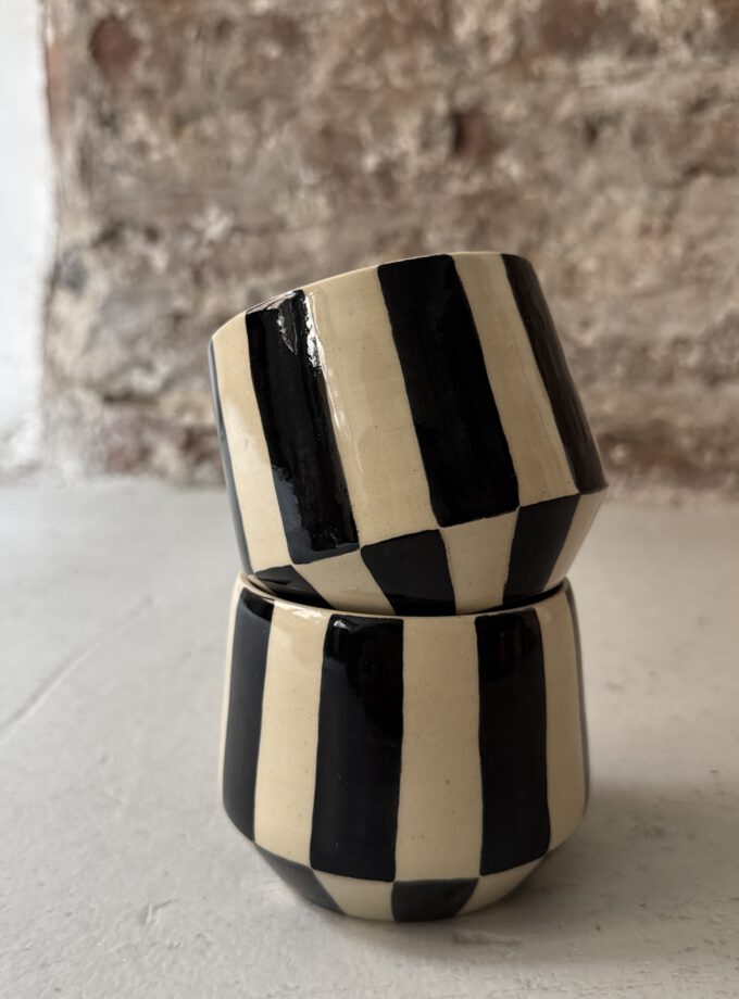 NOIR / GRID / CUP