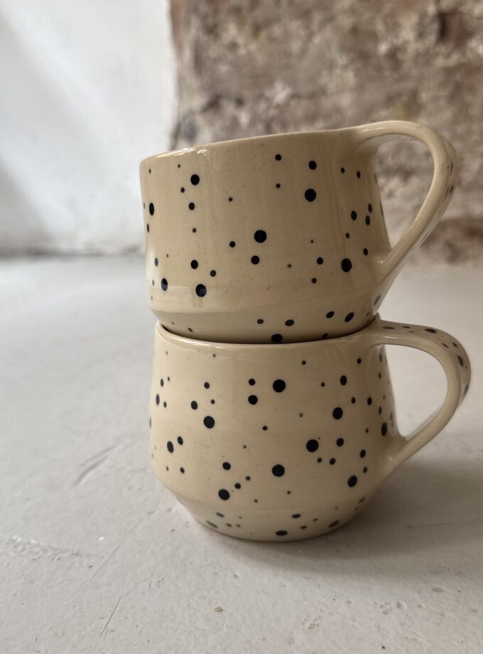 NOIR / DOT / MUG